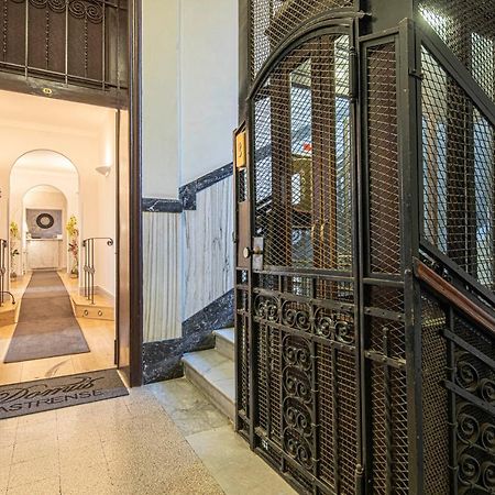 Domus Castrense Bed & Breakfast Rome Exterior photo
