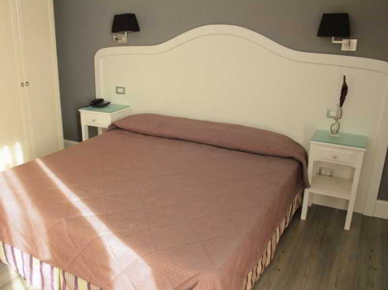 Domus Castrense Bed & Breakfast Rome Exterior photo