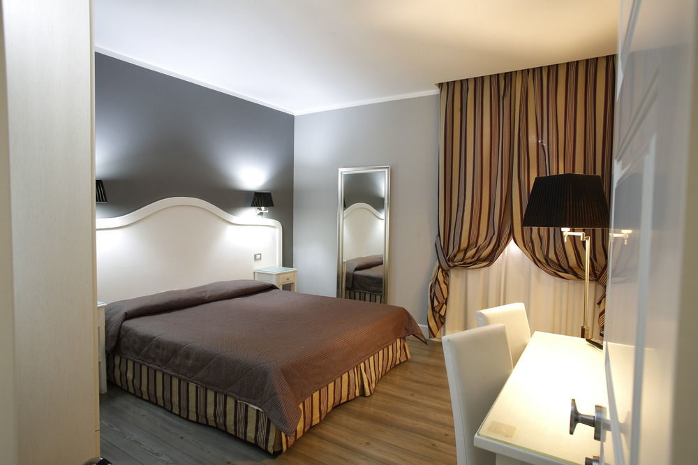 Domus Castrense Bed & Breakfast Rome Exterior photo