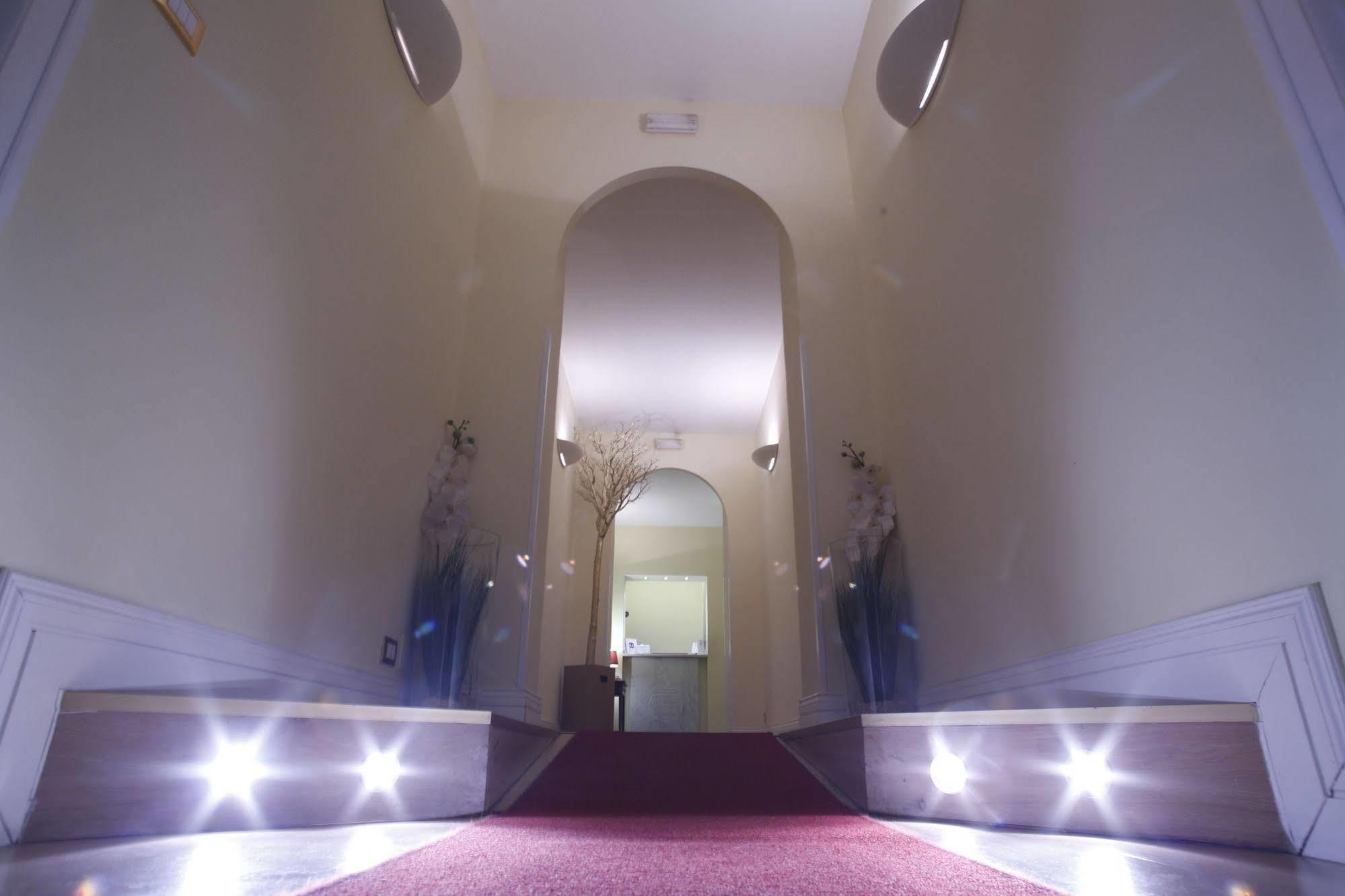 Domus Castrense Bed & Breakfast Rome Exterior photo